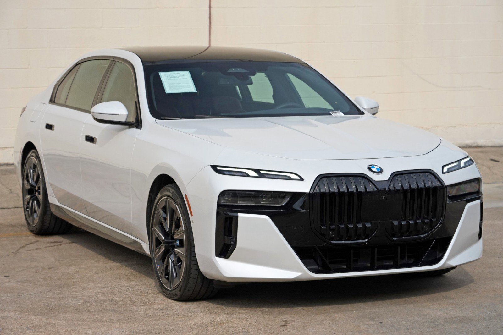 Used 2023 BMW 740i w/ Parking Assistance Package RWD image 67