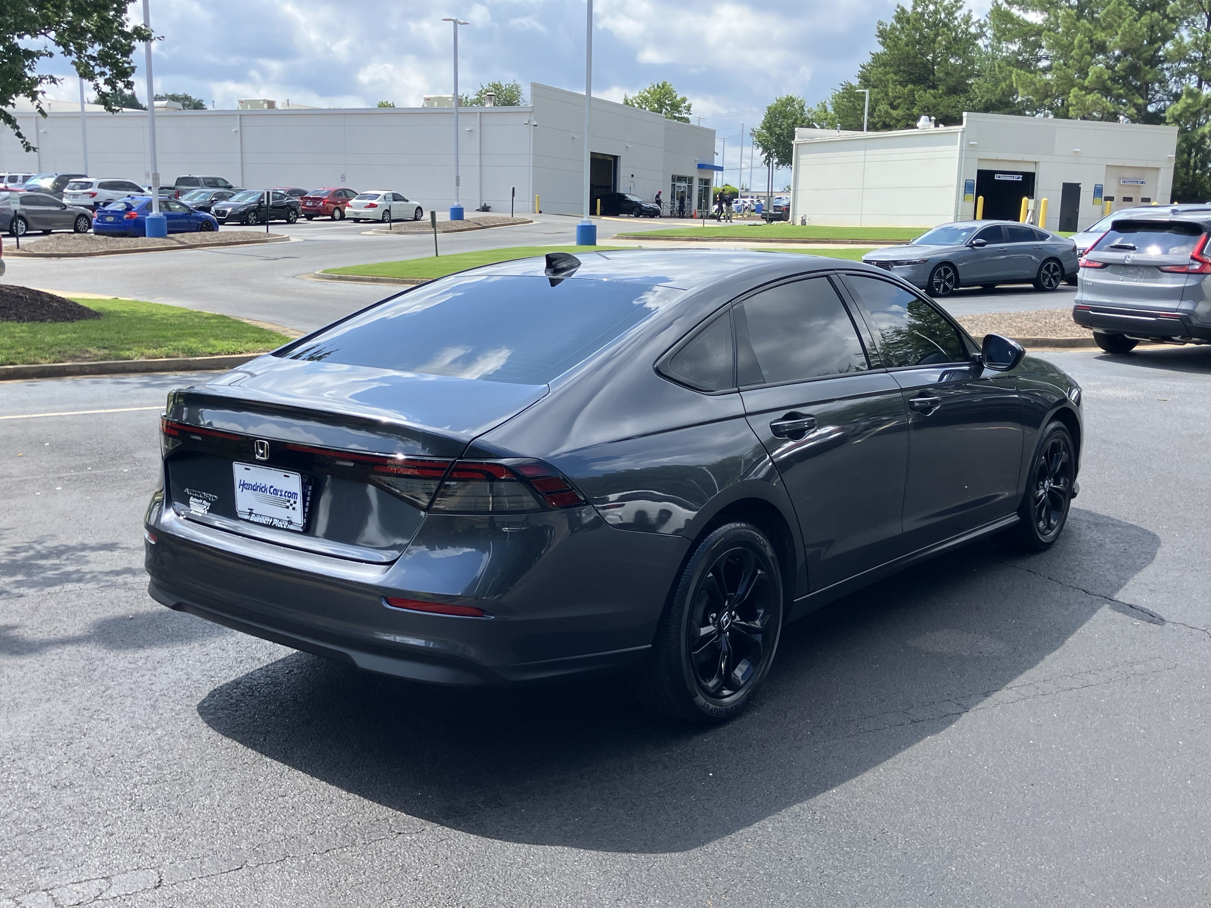 Used 2025 Honda Accord SE image 10