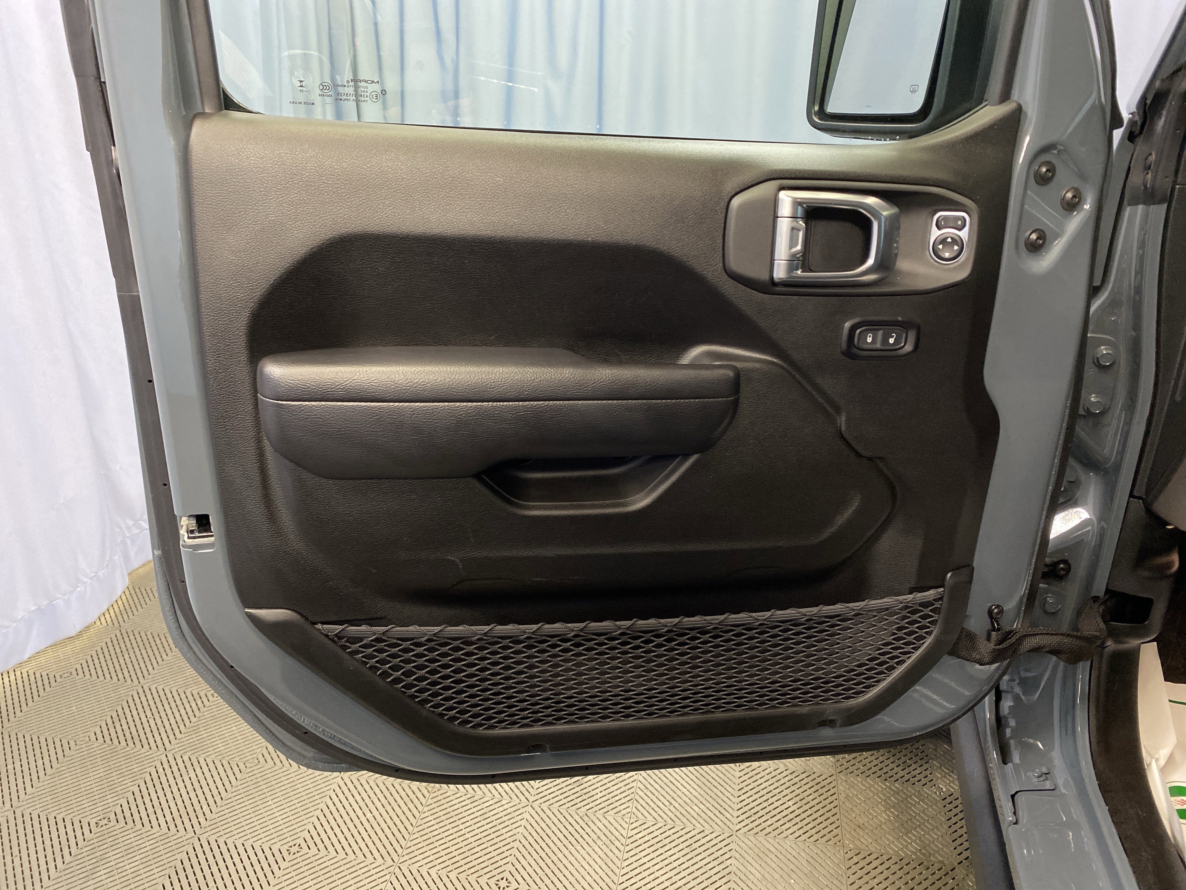 Certified 2025 Jeep Wrangler Willys image 11