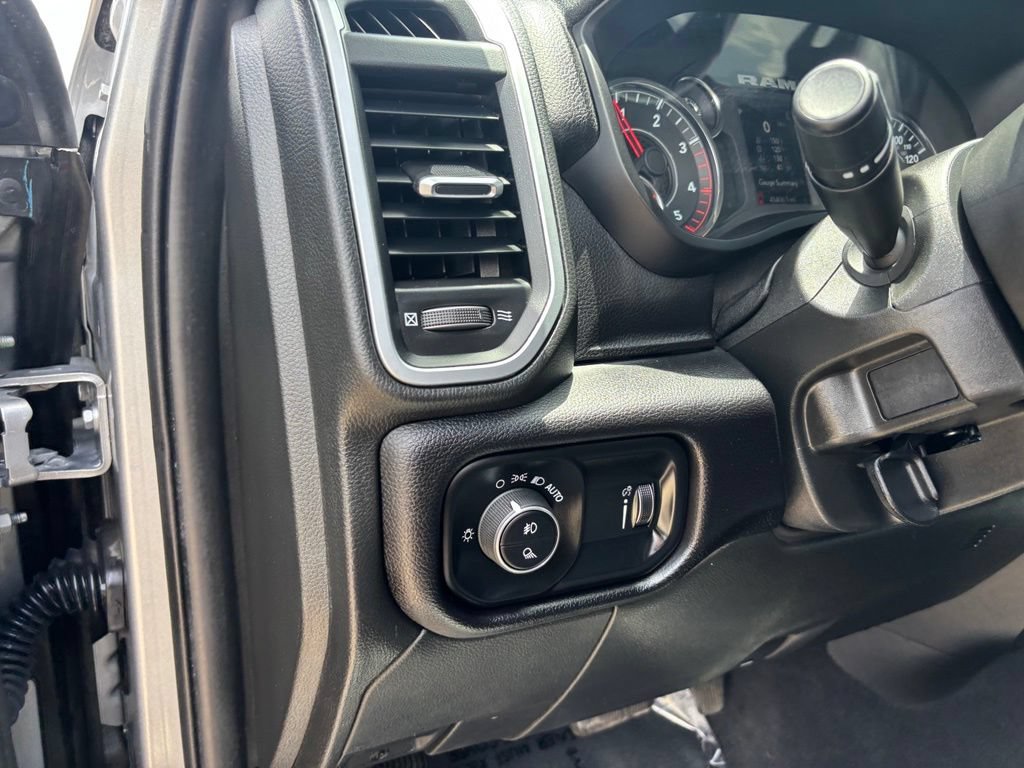 Used 2024 RAM 3500 Big Horn AWD/4WD image 23