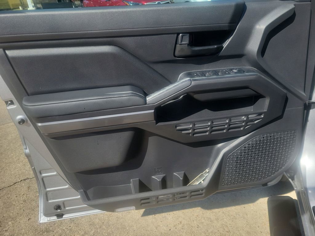 Certified 2025 Toyota Tacoma SR5 image 19