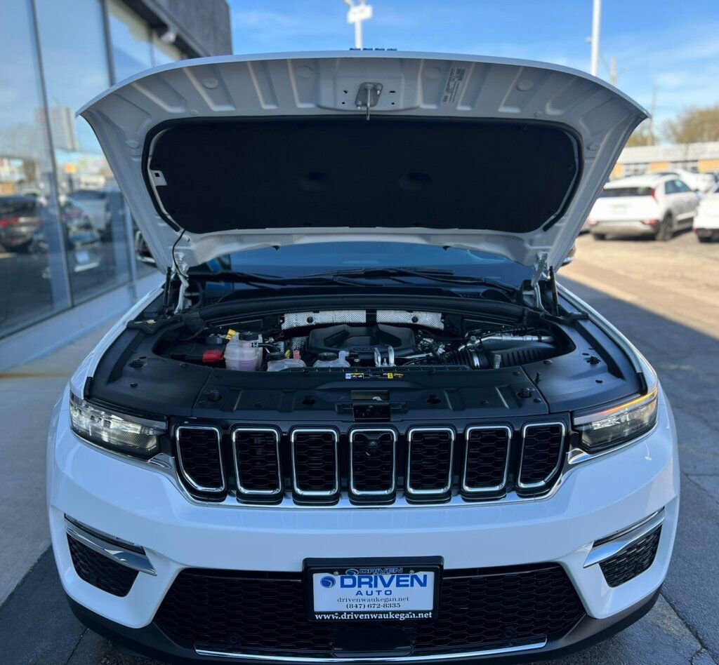 Used 2022 Jeep Grand Cherokee Limited 4xe w/ Luxury Tech Group II image 12