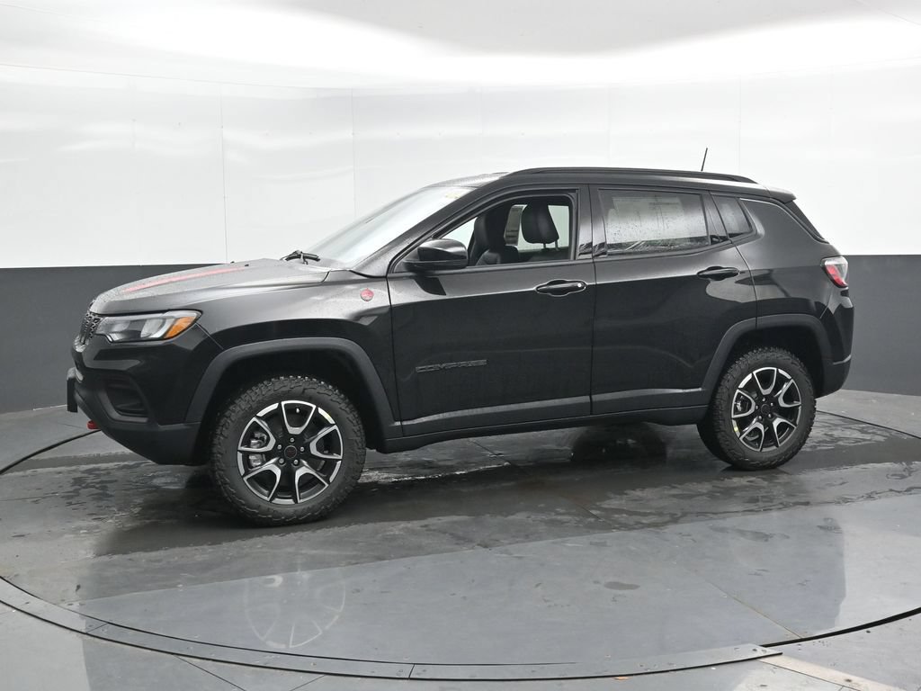 New 2026 Jeep Compass Trailhawk w/ Trailer Tow Group AWD/4WD image 8