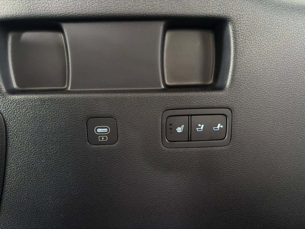 Used 2024 Hyundai Palisade Limited AWD/4WD image 19