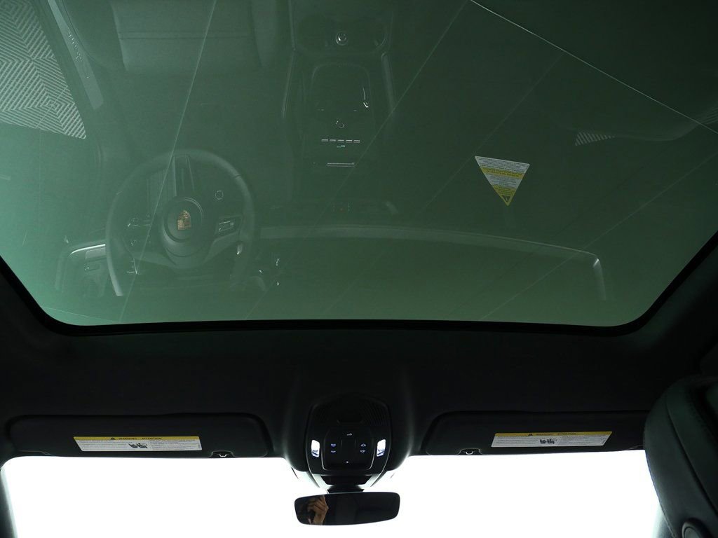 Certified 2026 Porsche Cayenne Coupe AWD/4WD image 21