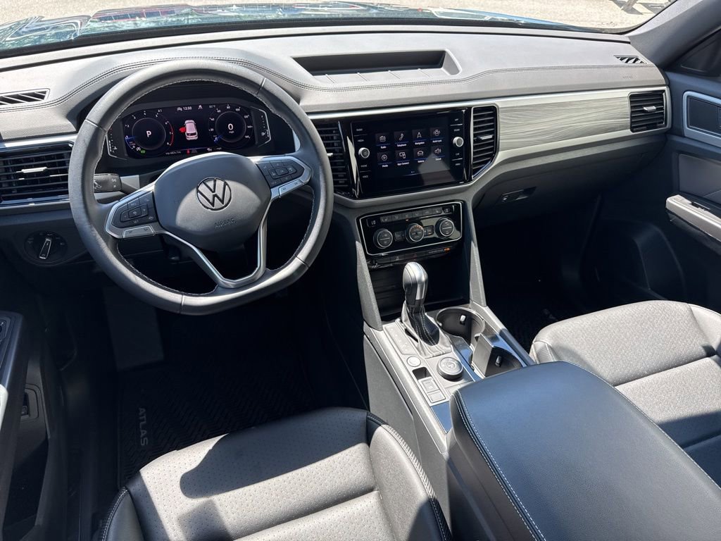 Certified 2023 Volkswagen Atlas Cross Sport SE AWD/4WD image 16