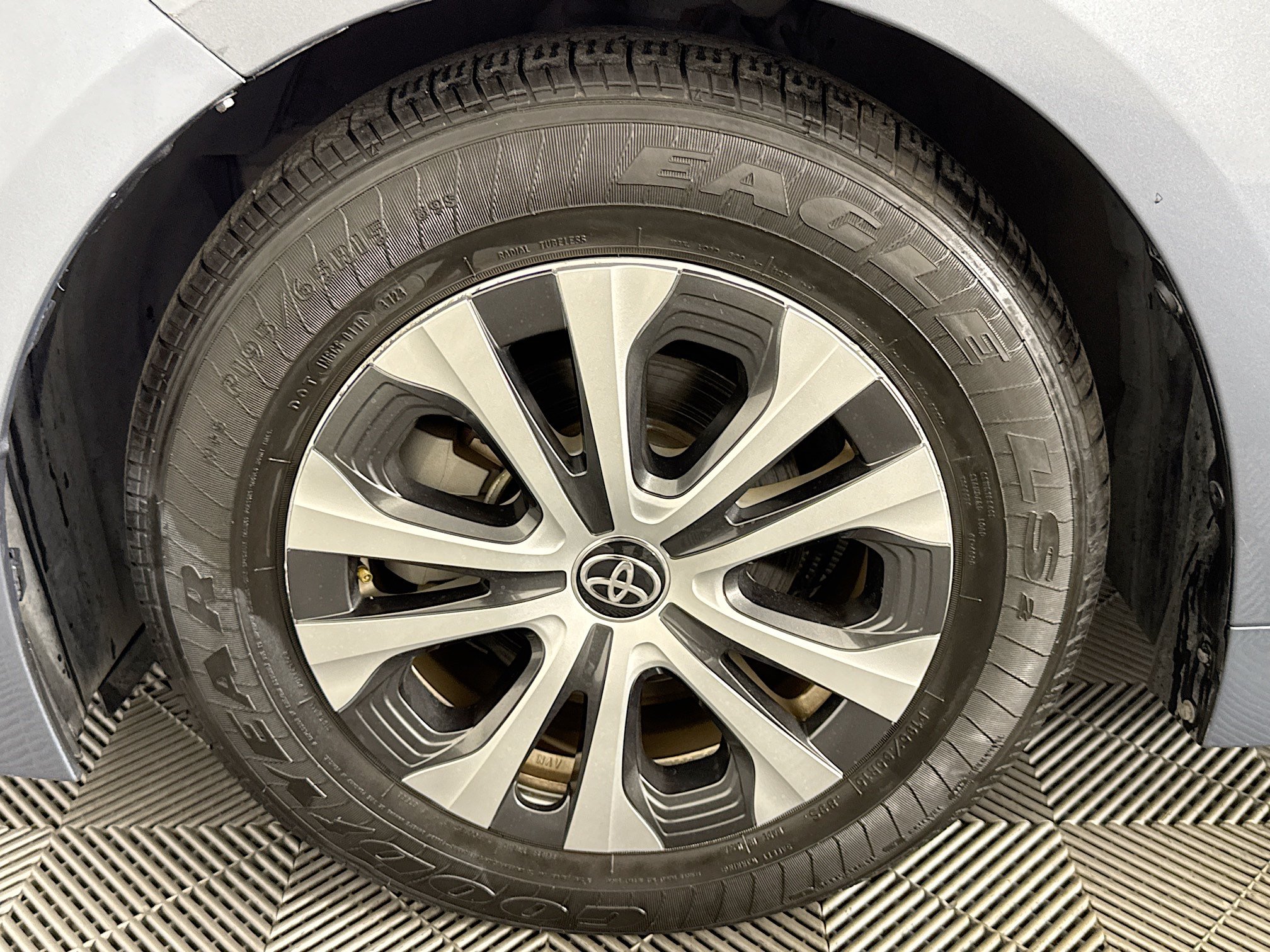 Used 2022 Toyota Corolla LE FWD image 36