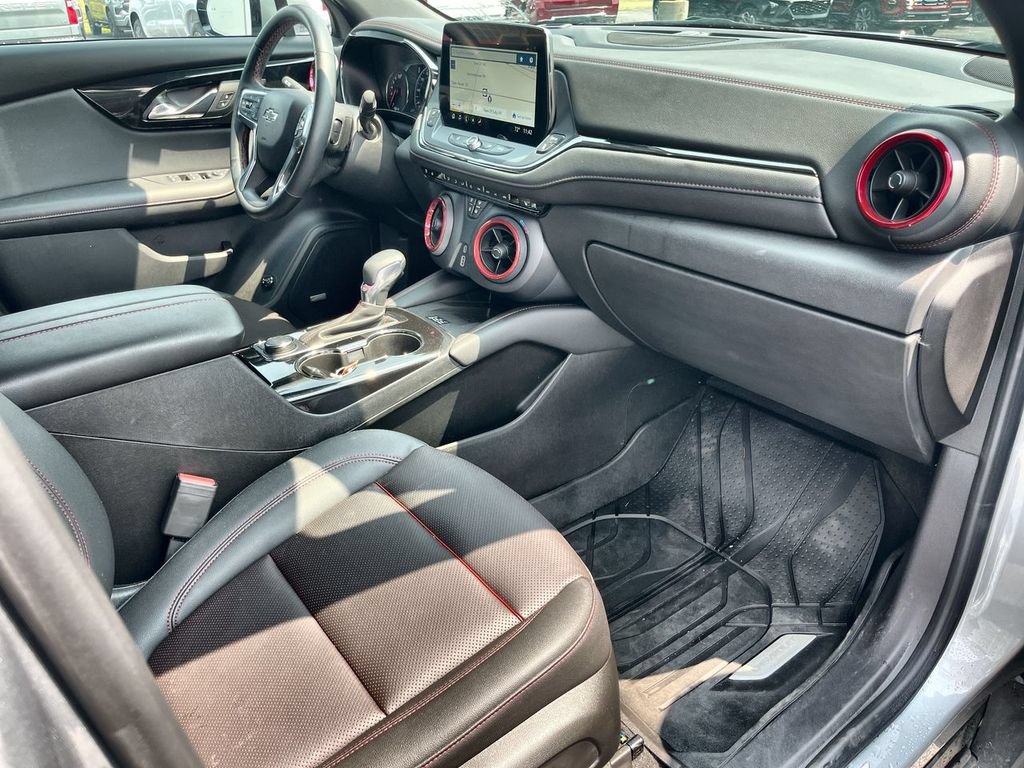 Certified 2025 Chevrolet Blazer RS w/ Driver Confidence II Package AWD/4WD image 30