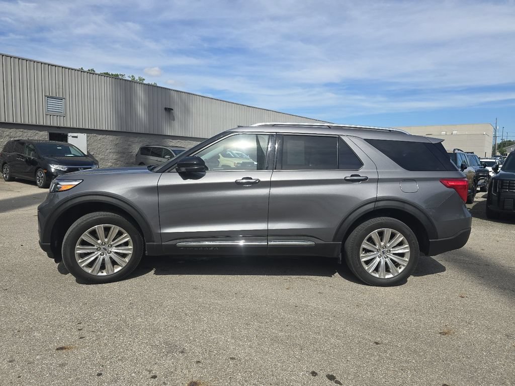 Used 2022 Ford Explorer Limited w/ Equipment Group 301A AWD/4WD image 13