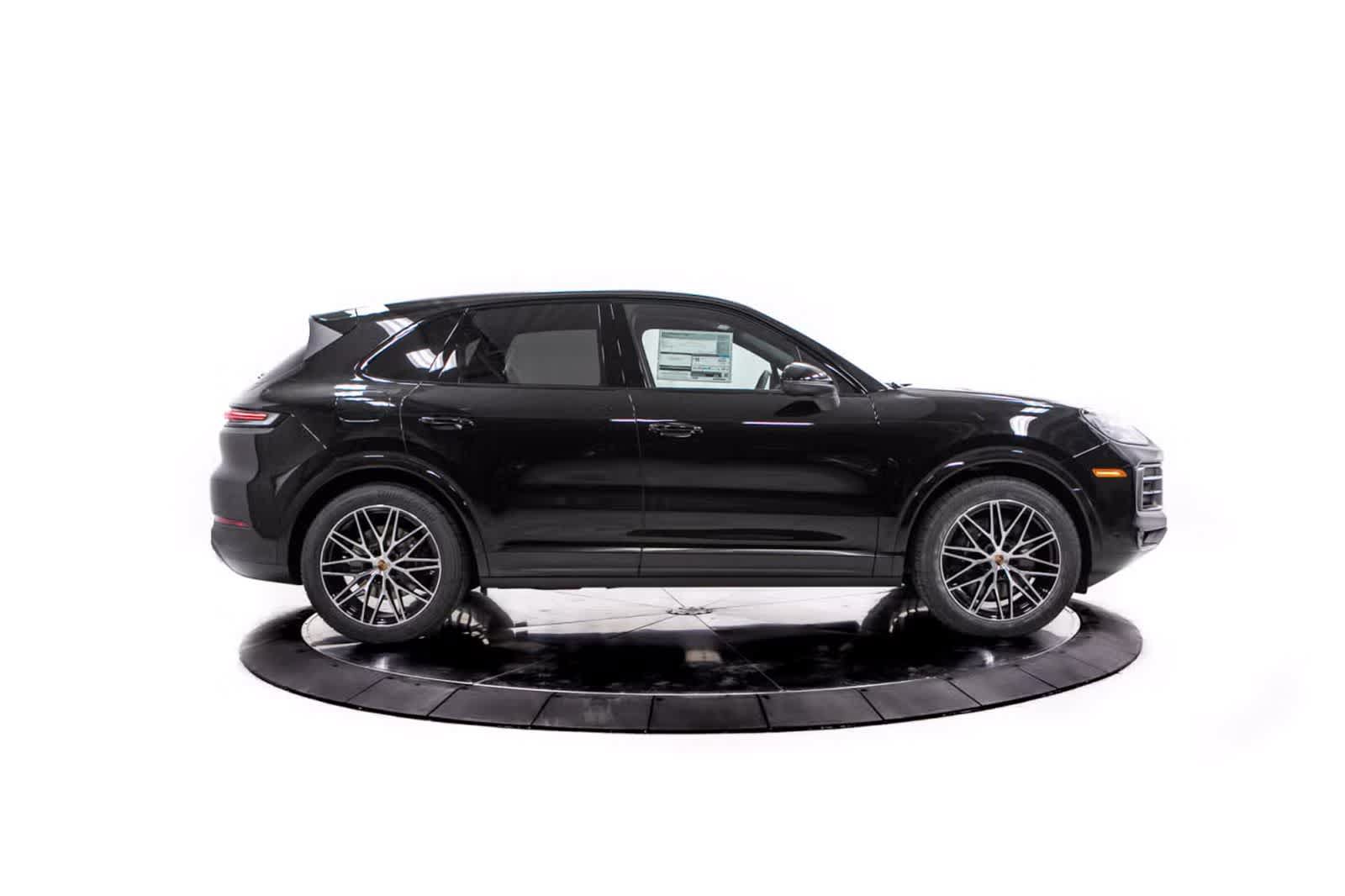 Certified 2026 Porsche Cayenne AWD/4WD image 8
