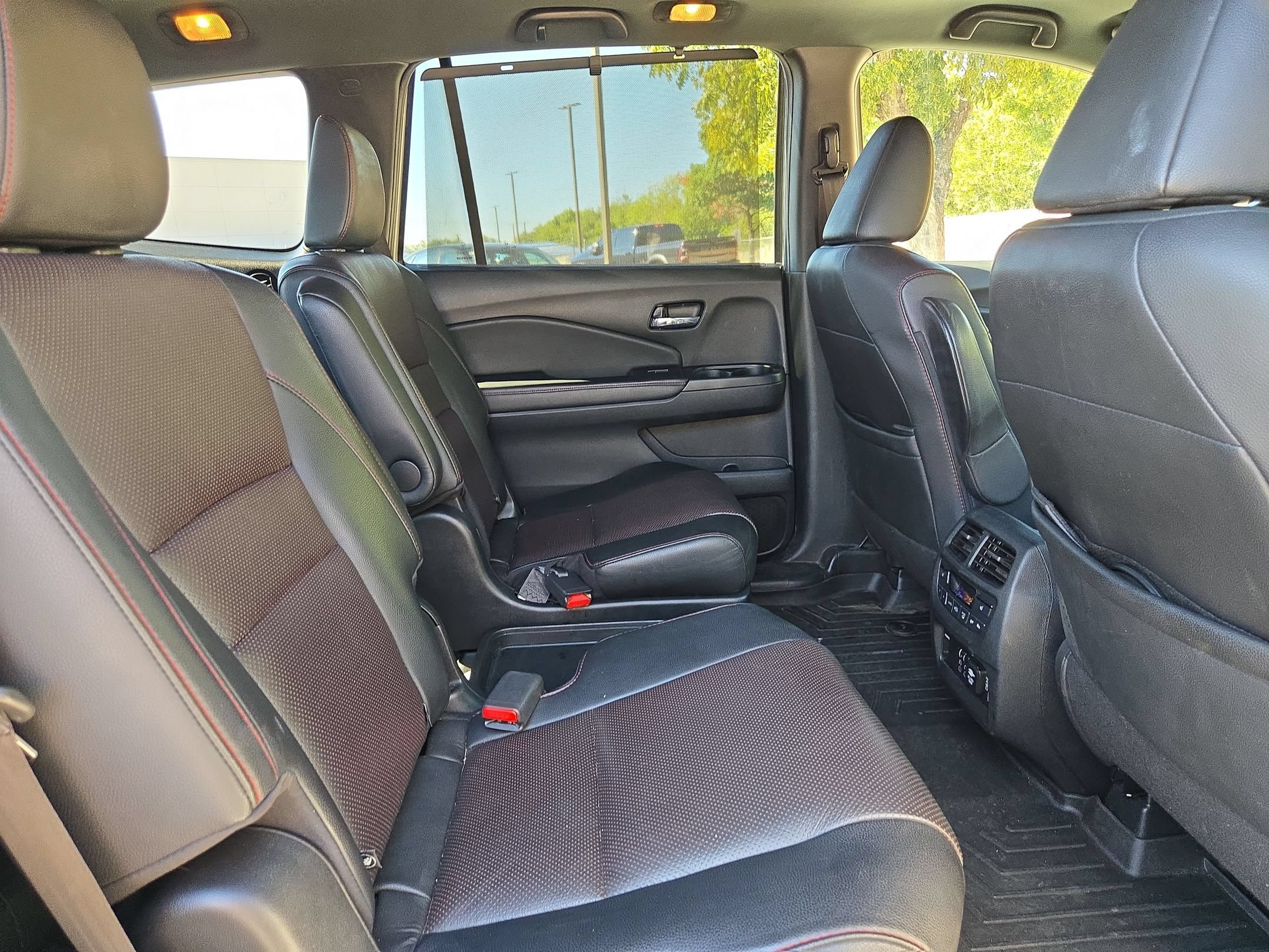 Used 2021 Honda Pilot Black Edition image 25