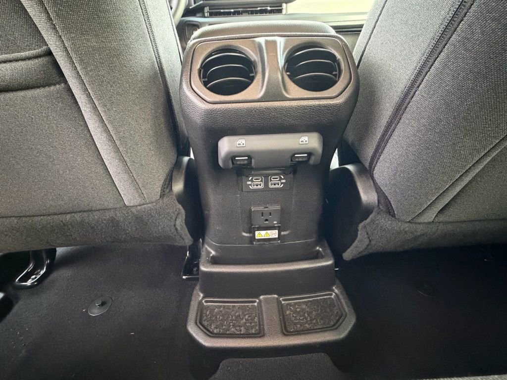 Certified 2025 Jeep Wrangler Unlimited Sahara image 30
