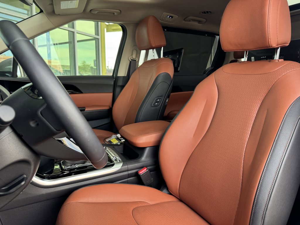 Used 2024 Kia Carnival SX Prestige FWD image 39