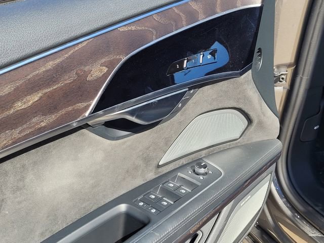 Used 2020 Audi A8 L 4.0T image 22