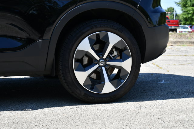 Certified 2026 Volvo XC40 B5 Plus AWD/4WD image 11