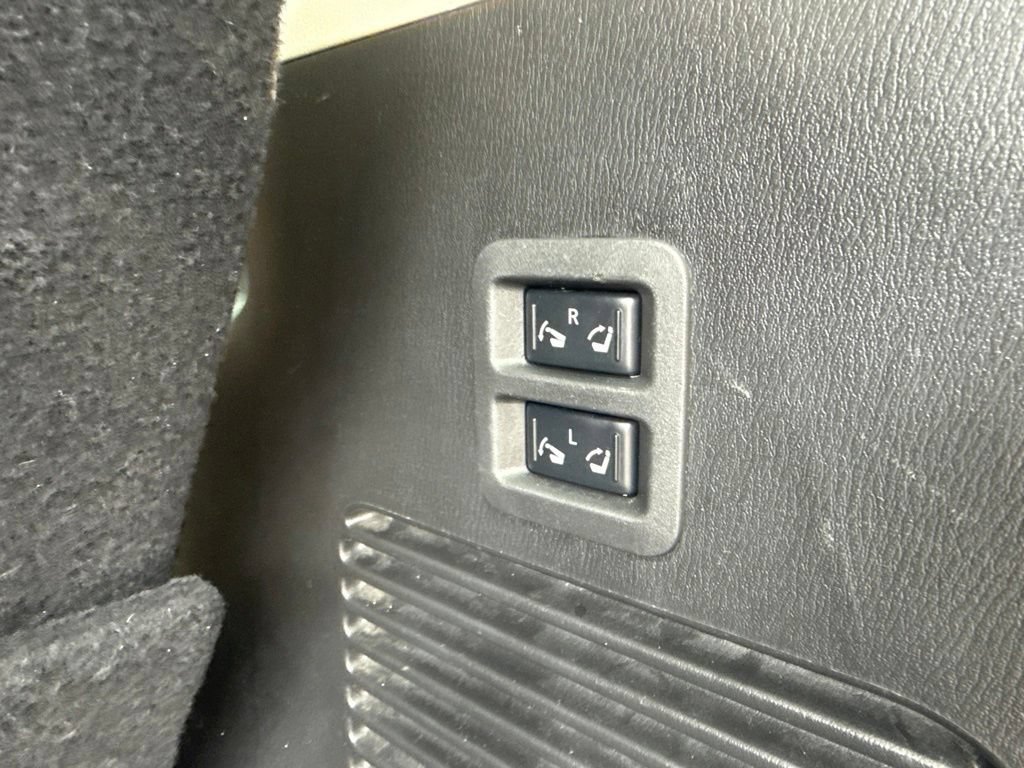 Used 2019 Nissan Armada Platinum w/ Captain's Chairs Package AWD/4WD image 15