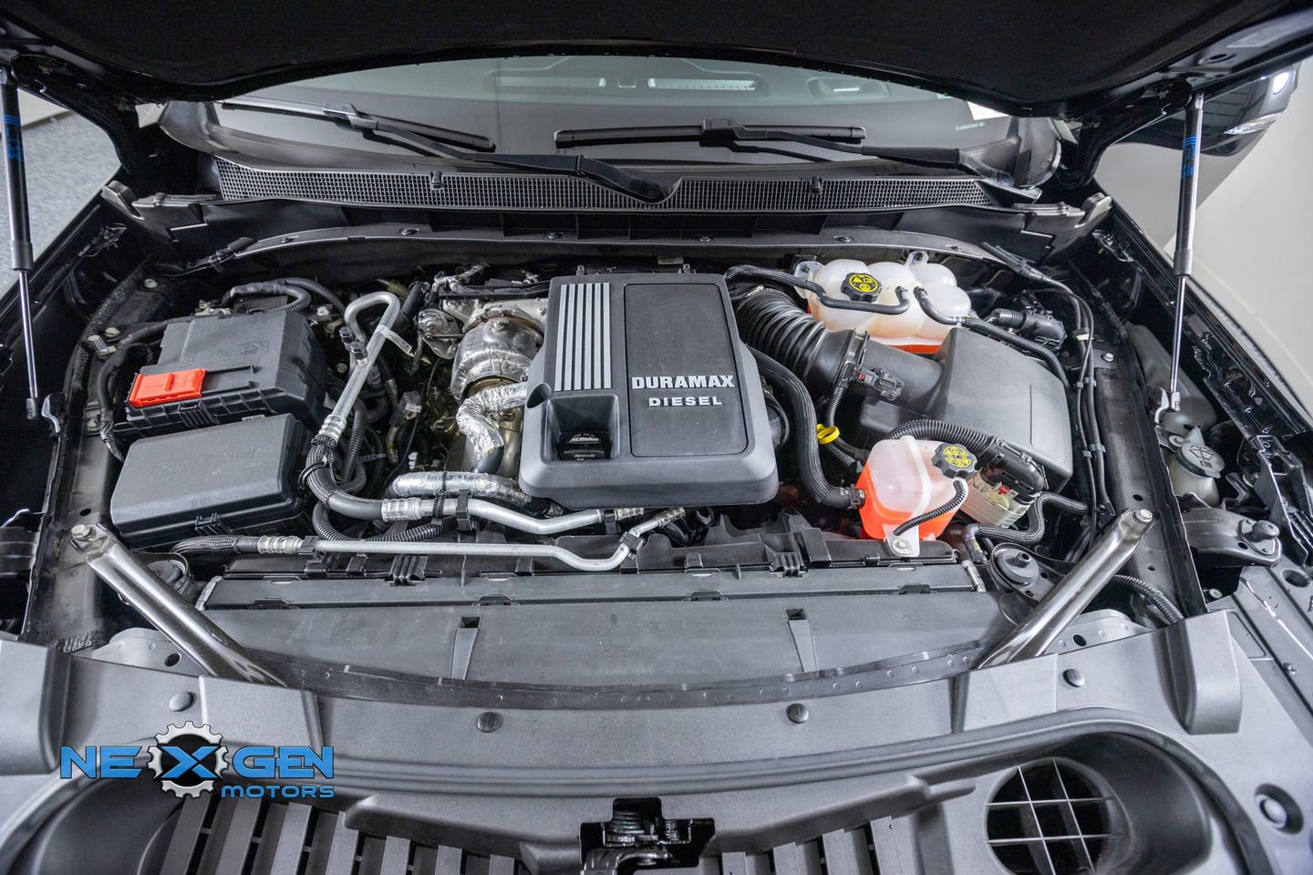 Used 2024 Chevrolet Suburban RST w/ Luxury Package AWD/4WD image 50