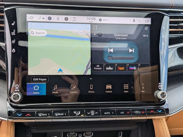 New 2026 Jeep Grand Wagoneer Summit AWD/4WD image 17