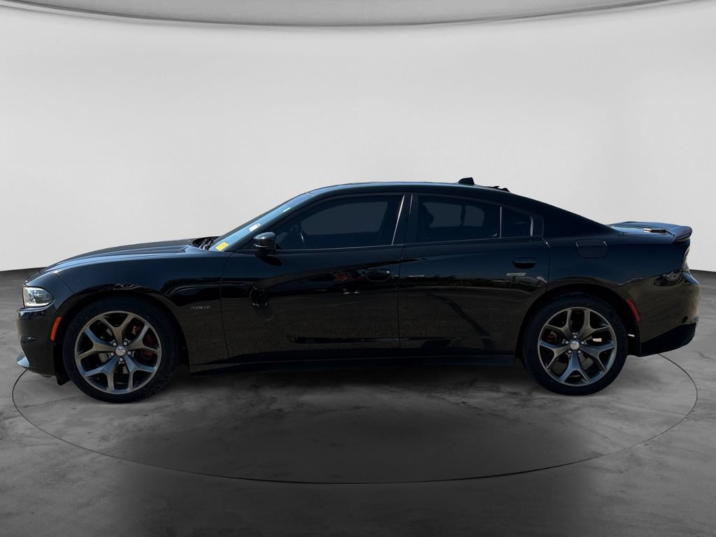 Used 2016 Dodge Charger R/T w/ Plus Group RWD image 4