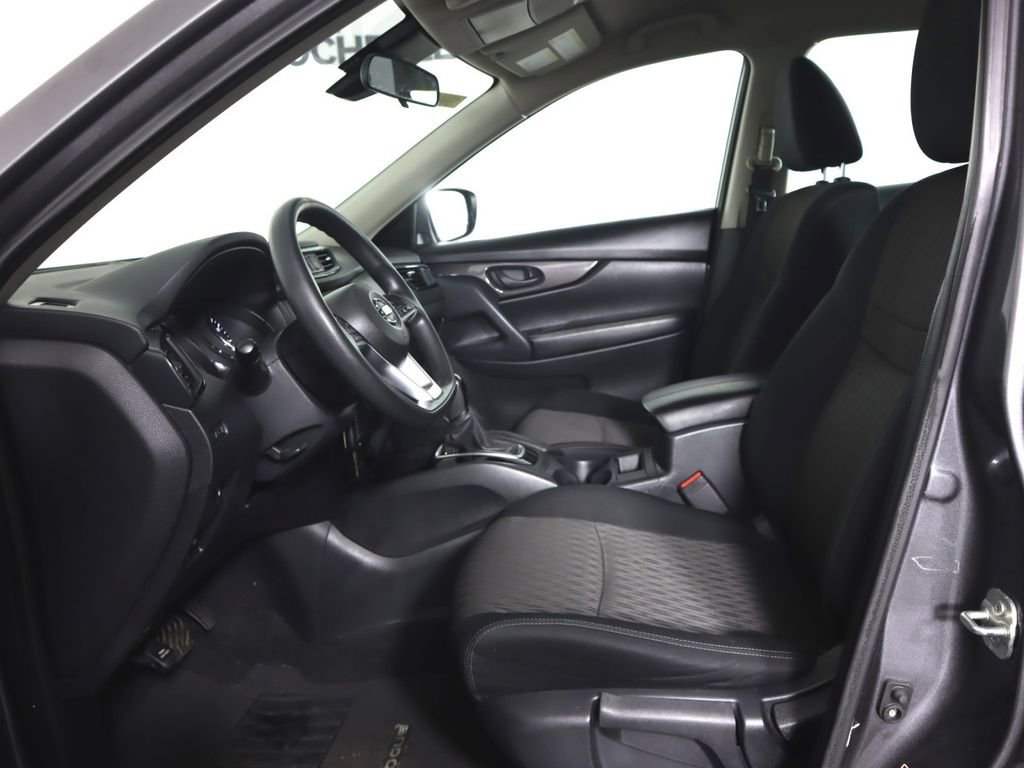 Used 2019 Nissan Rogue S AWD/4WD image 8