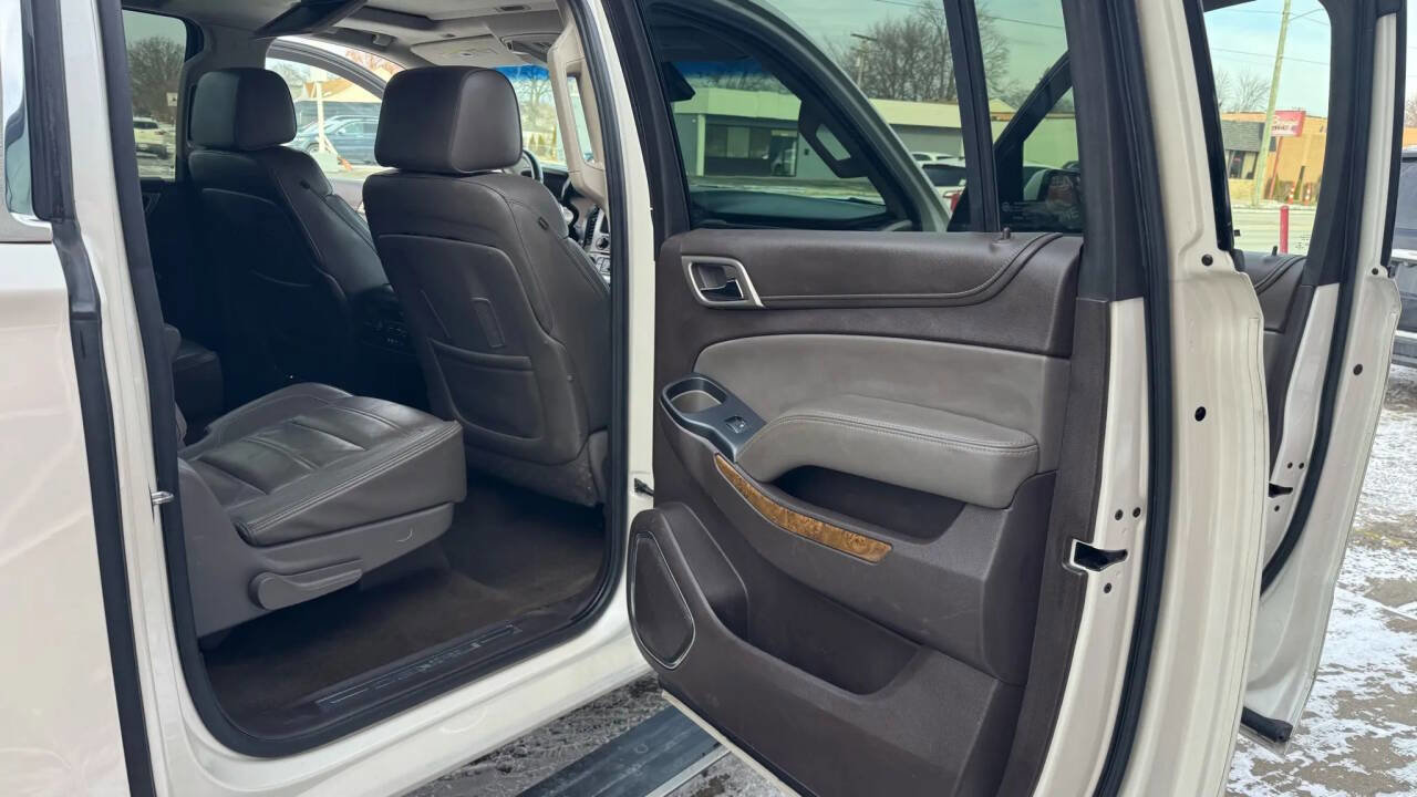 Used 2015 GMC Yukon XL Denali w/ Premium Package image 16