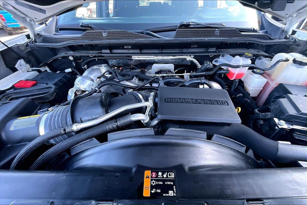 Used 2024 Chevrolet Silverado 3500 LT w/ Convenience Package image 10