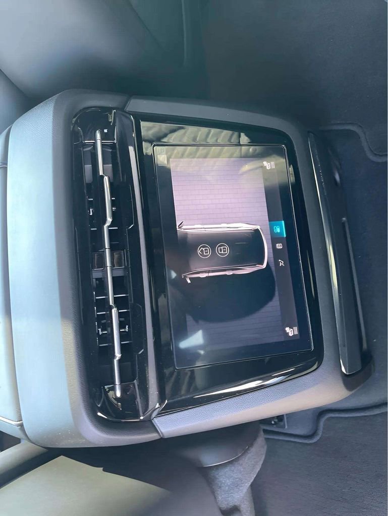 New 2025 Cadillac Escalade IQ Sport 1 w/ LPO, ONYX Package image 36