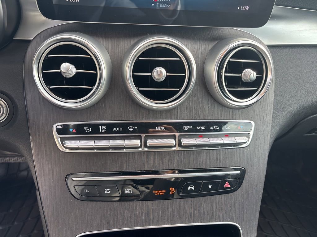 Used 2022 Mercedes-Benz GLC 300 4MATIC image 17