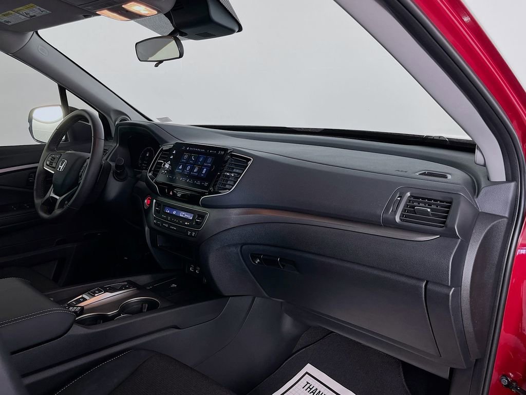 Used 2025 Honda Ridgeline Sport image 33