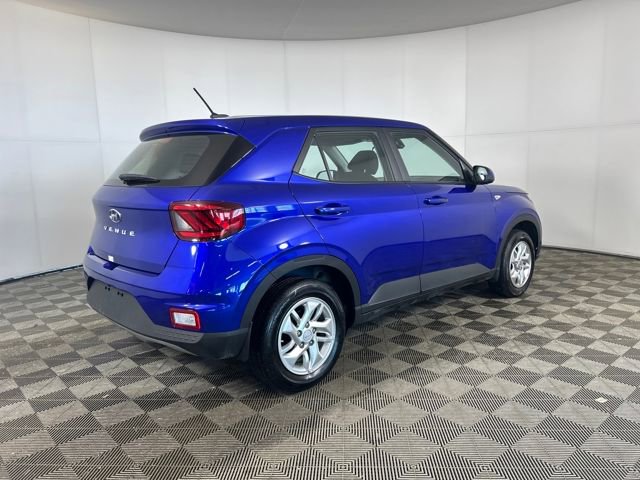 Used 2025 Hyundai Venue SE image 3