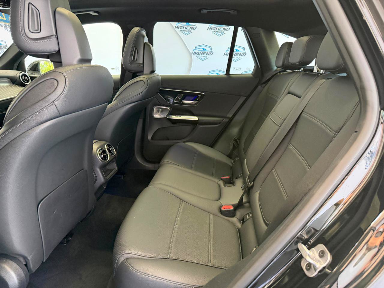 Used 2024 Mercedes-Benz GLC 300 4MATIC image 22