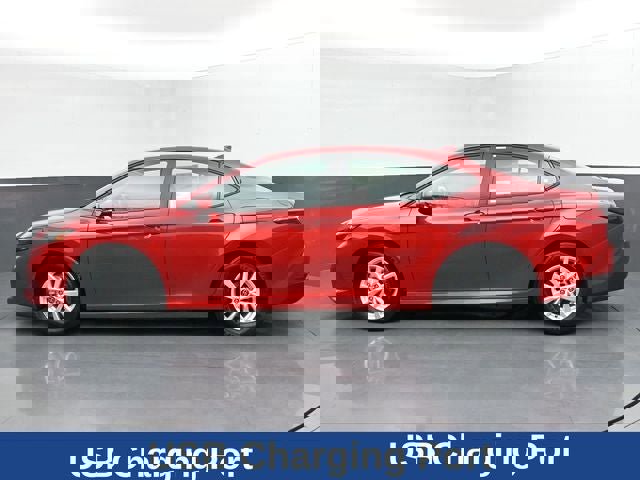 Used 2025 Toyota Camry LE image 7