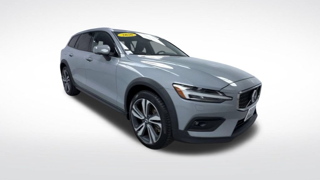 Used 2026 Volvo V60 B5 Cross Country Plus w/ Protection Package Premier AWD/4WD image 2