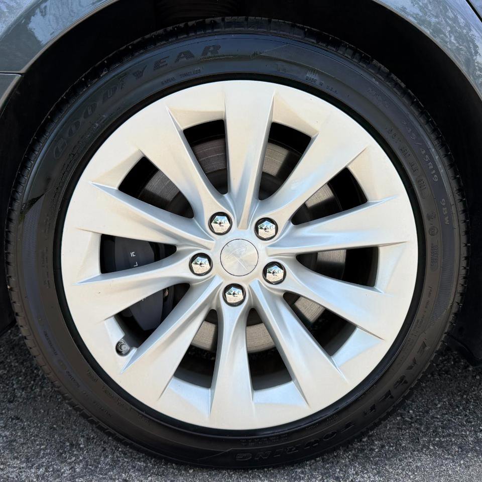 Used 2017 Tesla Model S 100D image 26