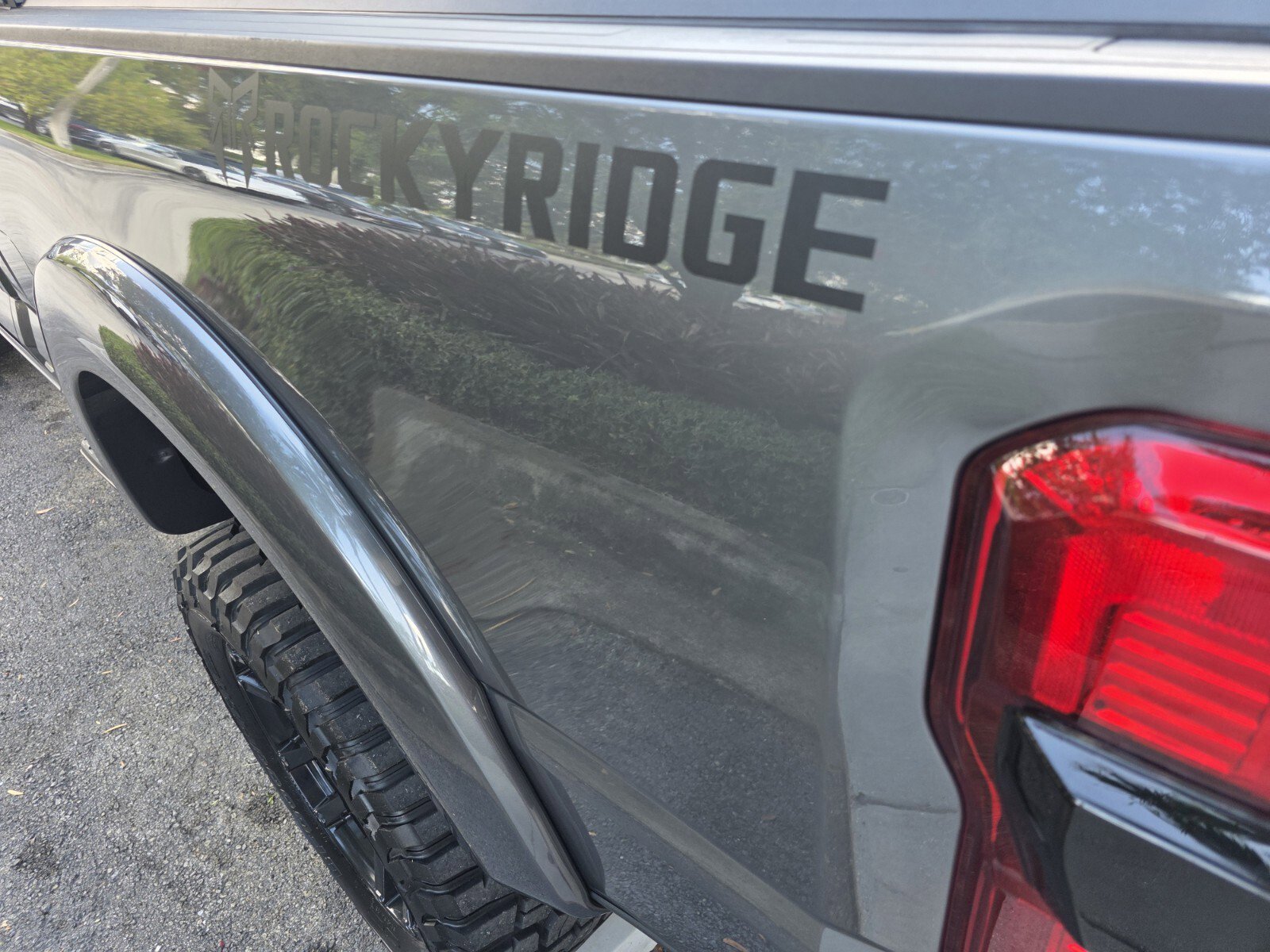 Used 2024 Ford F250 Lariat w/ Lariat Ultimate Package image 17