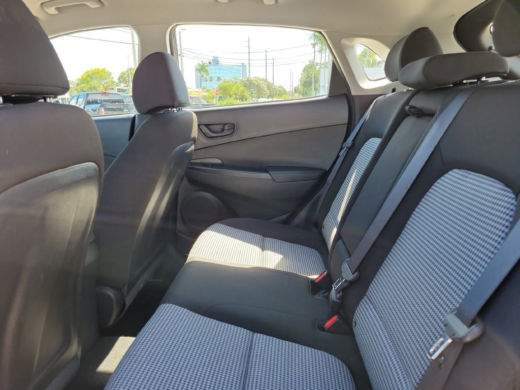 Used 2022 Hyundai Kona SE w/ Cargo Package FWD image 17