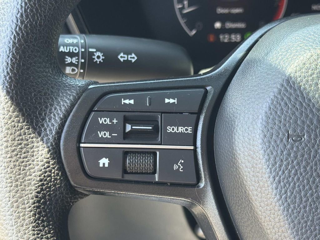 Used 2025 Honda CR-V EX image 10