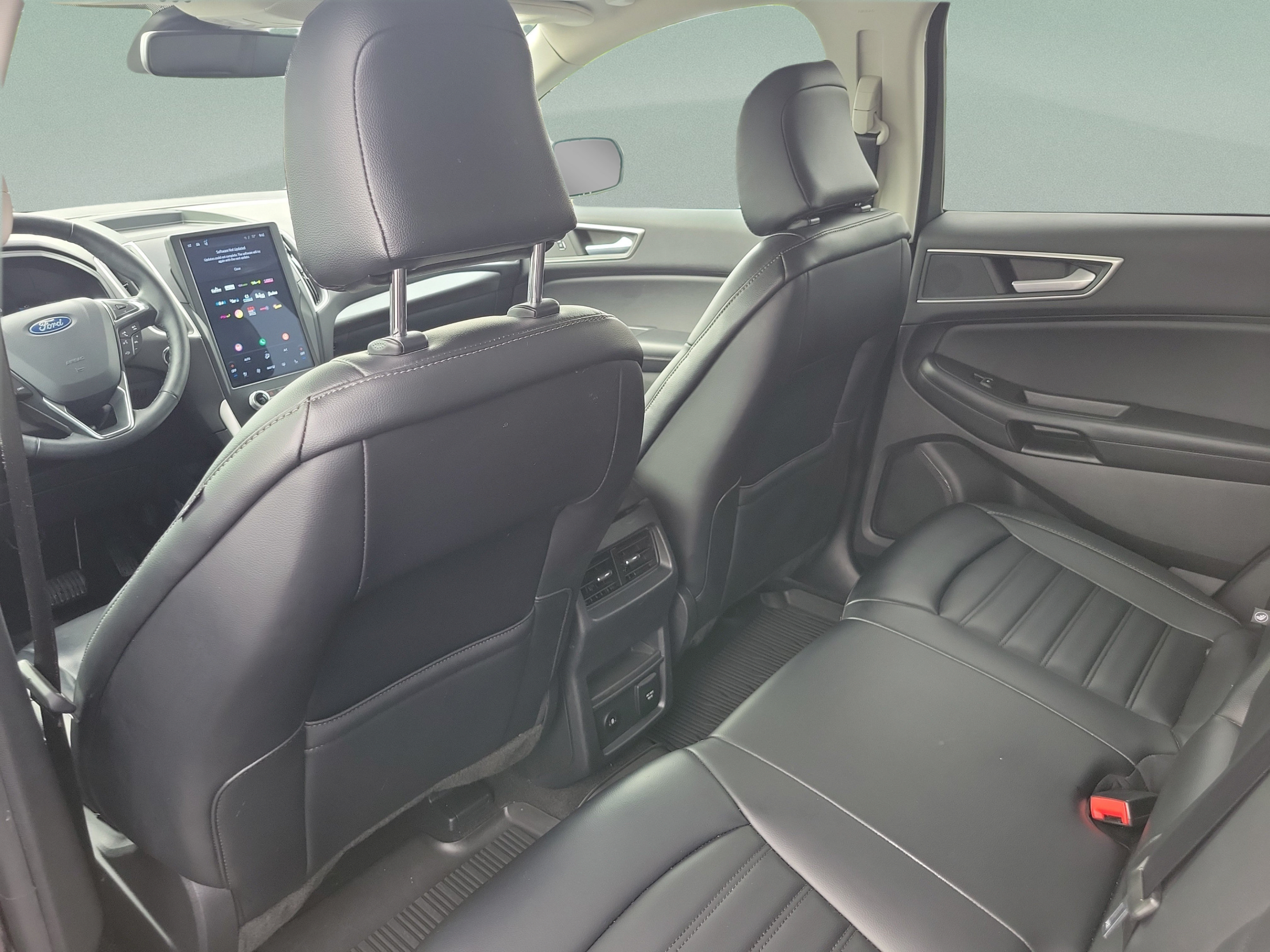 Used 2024 Ford Edge SEL w/ Convenience Package AWD/4WD image 10