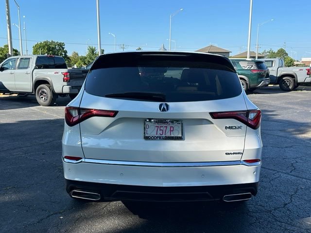 Used 2022 Acura MDX w/ Technology Package AWD/4WD image 4