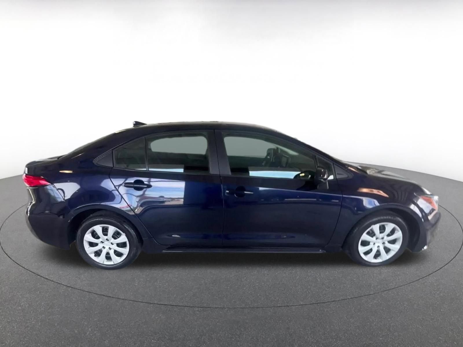 Used 2025 Toyota Corolla LE FWD image 16