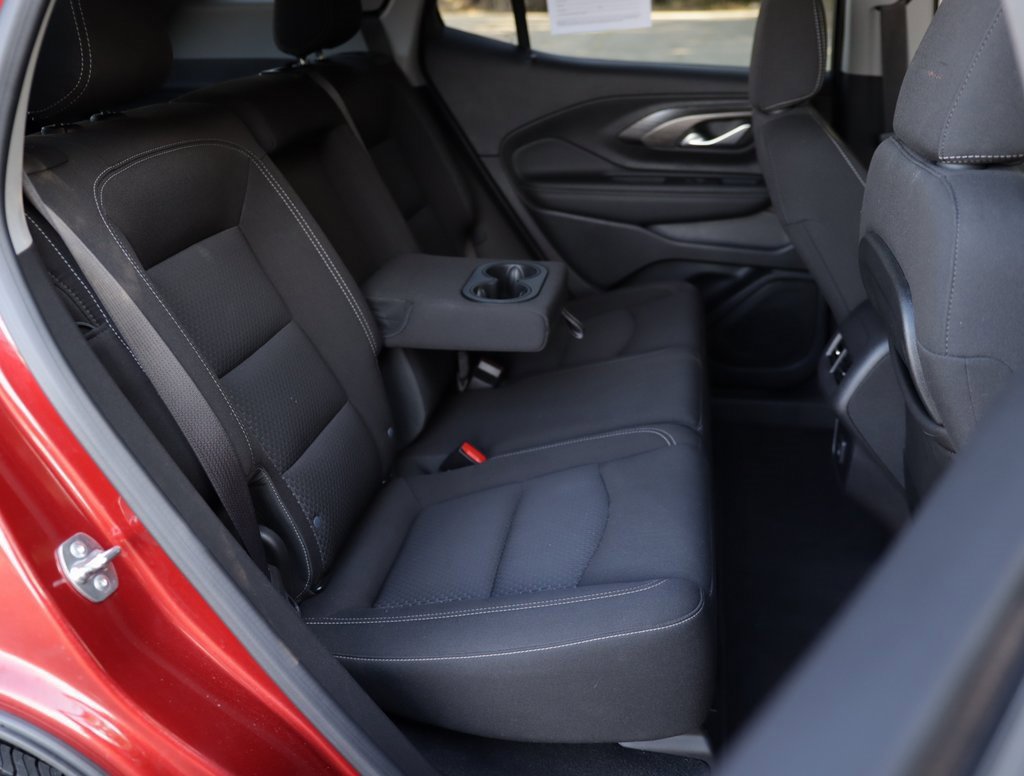 Used 2024 GMC Terrain SLE image 25