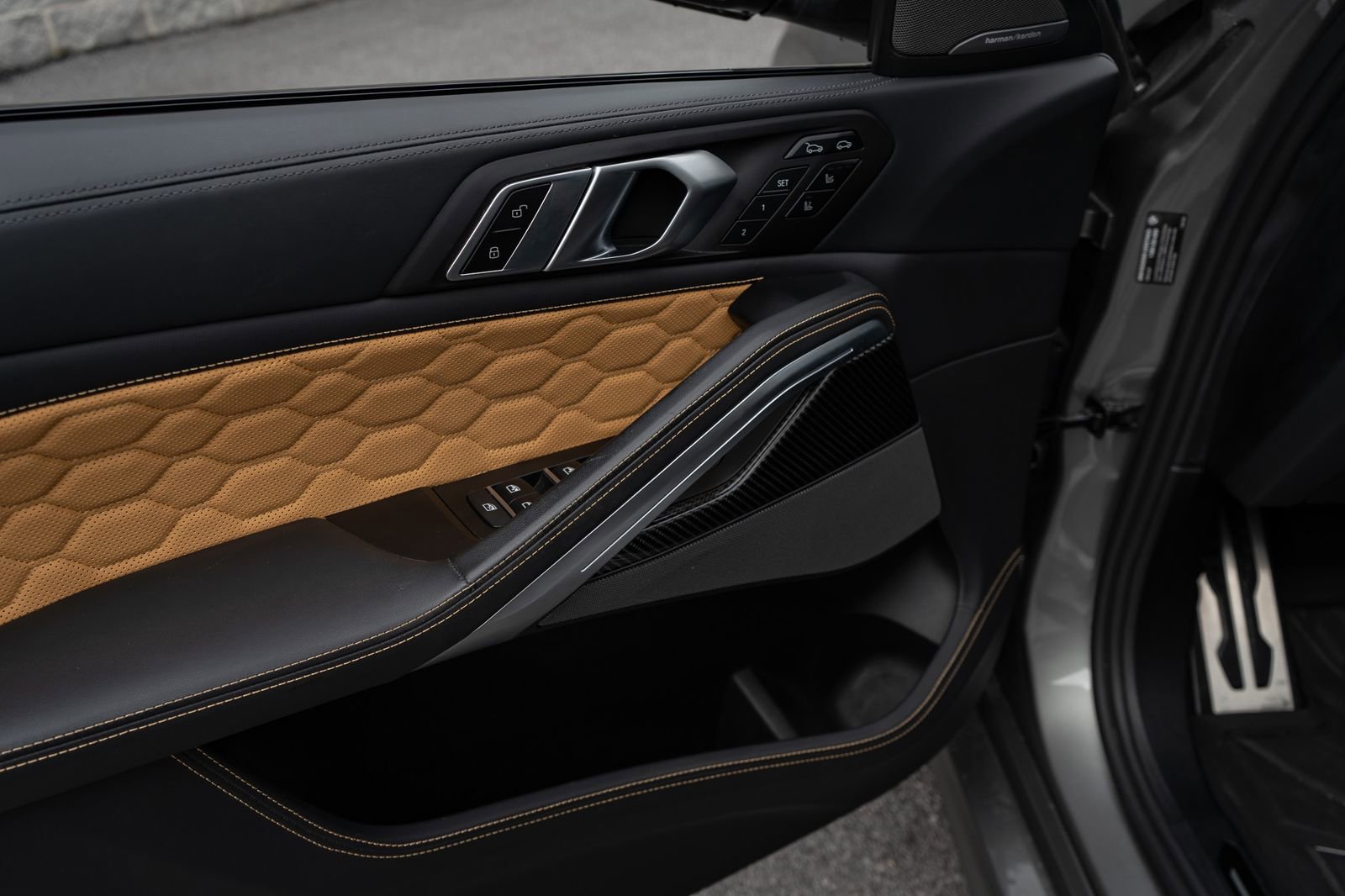 Used 2022 BMW X6 M w/ Competition Package image 34