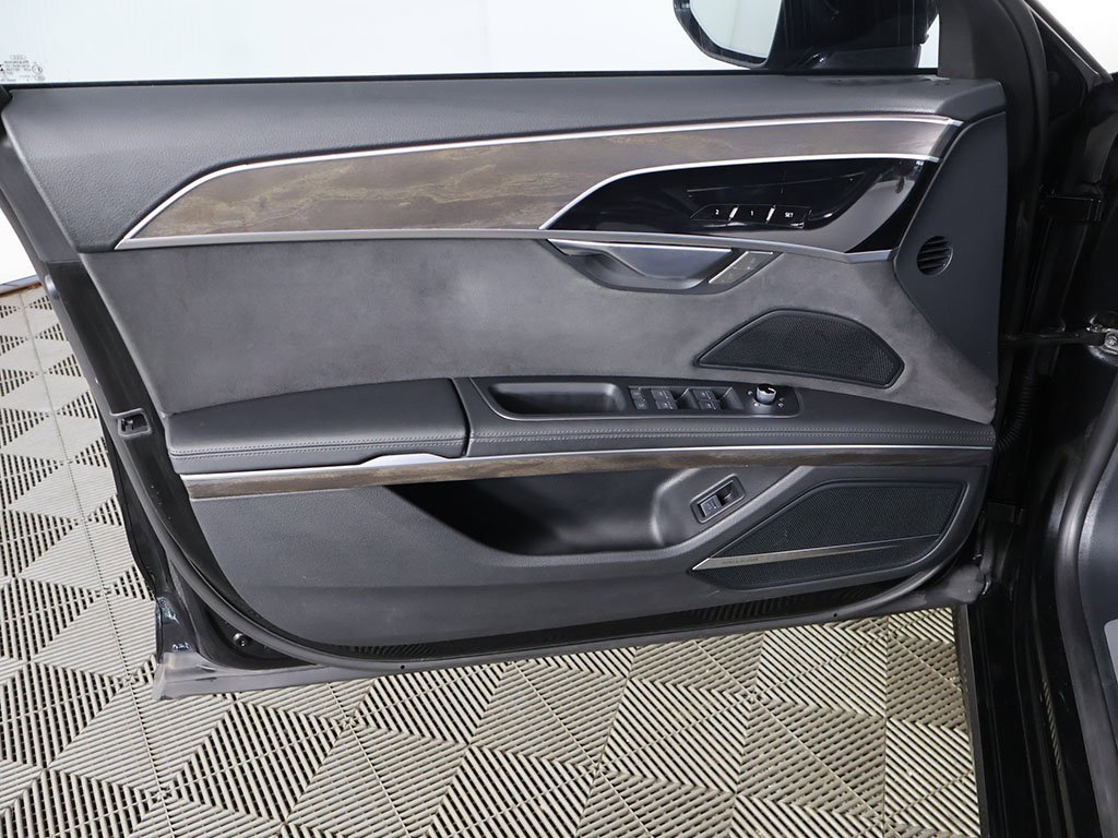 Used 2022 Audi A8 L 3.0T w/ Executive Package image 26