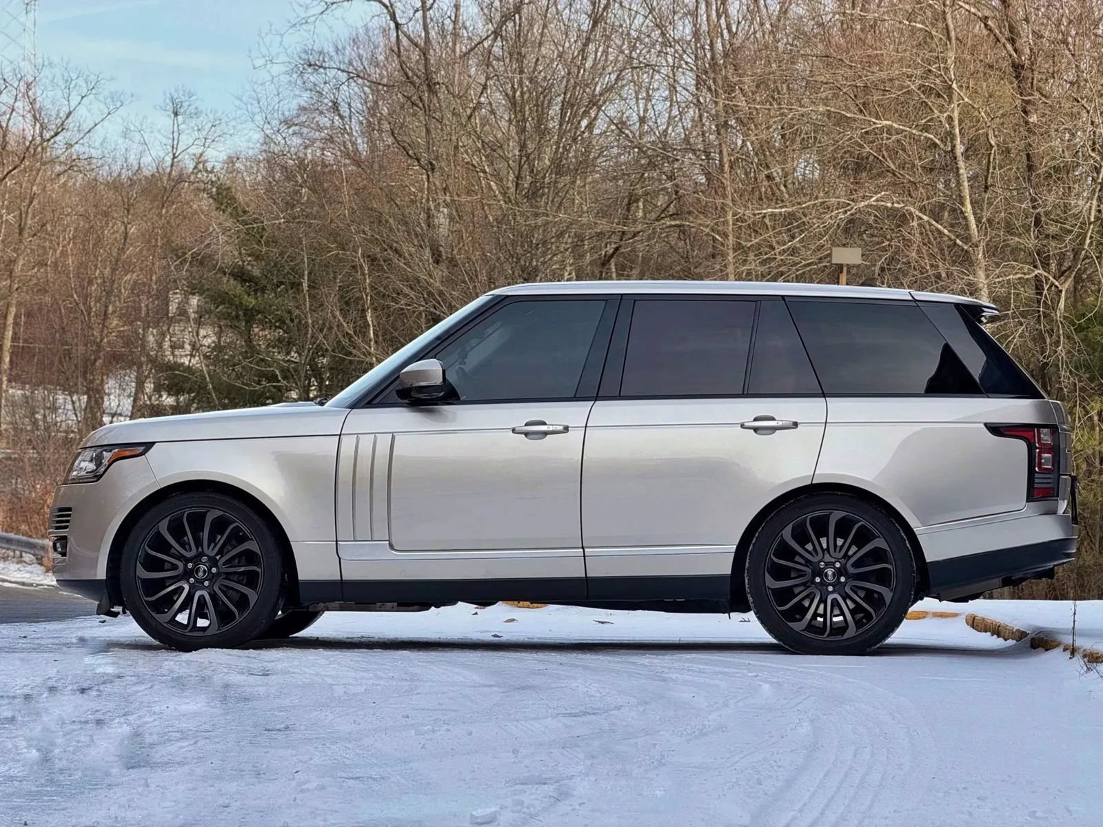 Used 2016 Land Rover Range Rover Supercharged AWD/4WD image 10