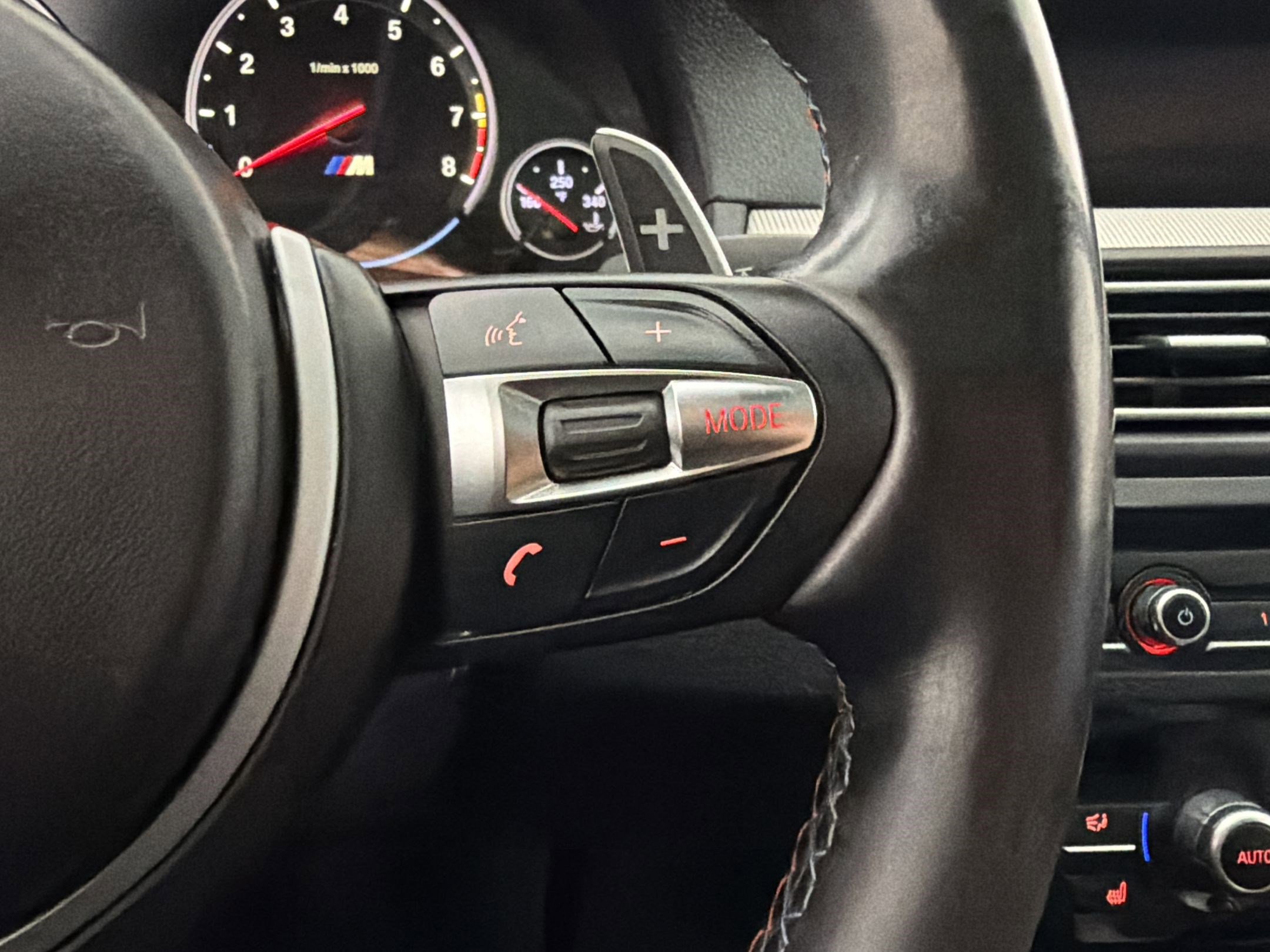 Used 2016 BMW M5 RWD image 16