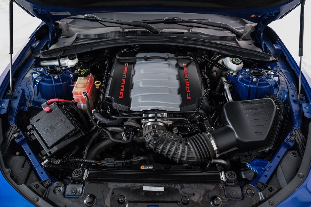 Used 2020 Chevrolet Camaro LT RWD image 46