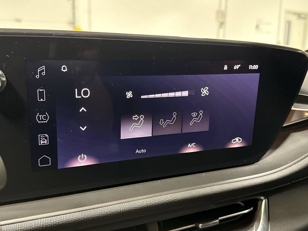 Used 2025 Buick Envista Preferred FWD image 16