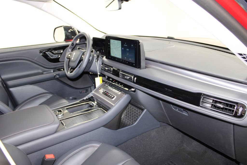 New 2026 Lincoln Aviator 2WD image 30