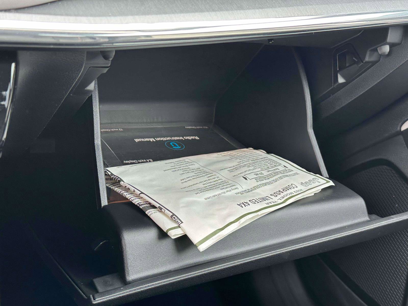 Used 2022 Jeep Compass Limited image 31