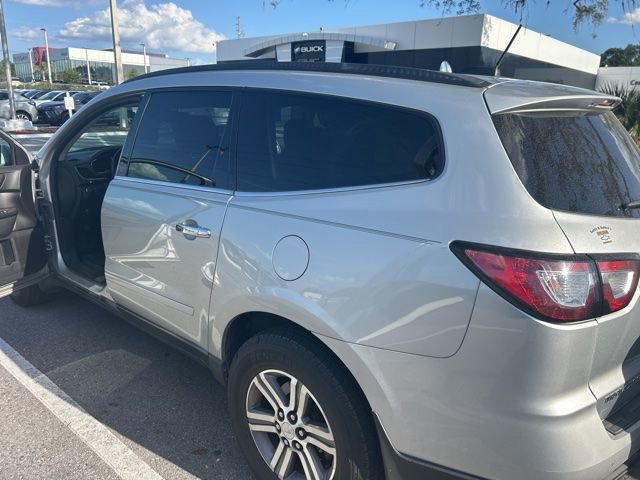 Used 2017 Chevrolet Traverse LT image 5